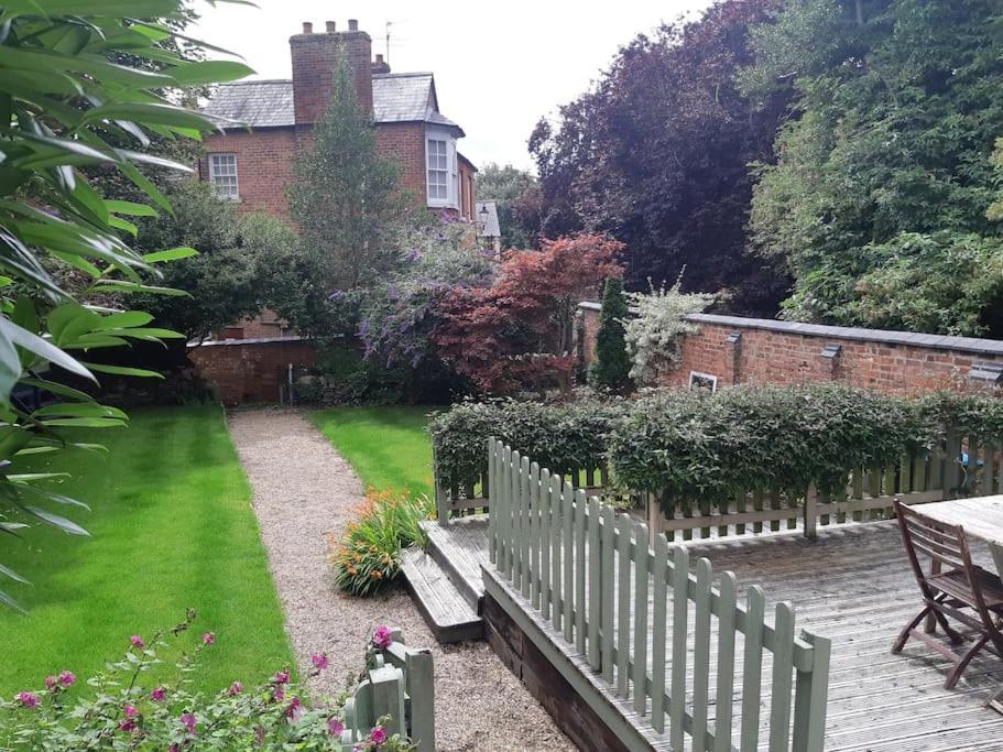 Beautiful Georgian Cottage Within A Private Walled Garden Oakham Zewnętrze zdjęcie