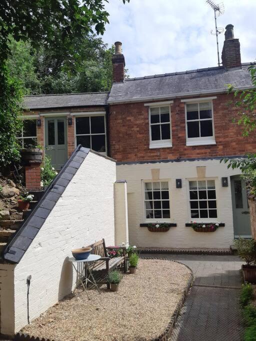 Beautiful Georgian Cottage Within A Private Walled Garden Oakham Zewnętrze zdjęcie