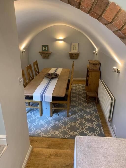 Beautiful Georgian Cottage Within A Private Walled Garden Oakham Zewnętrze zdjęcie